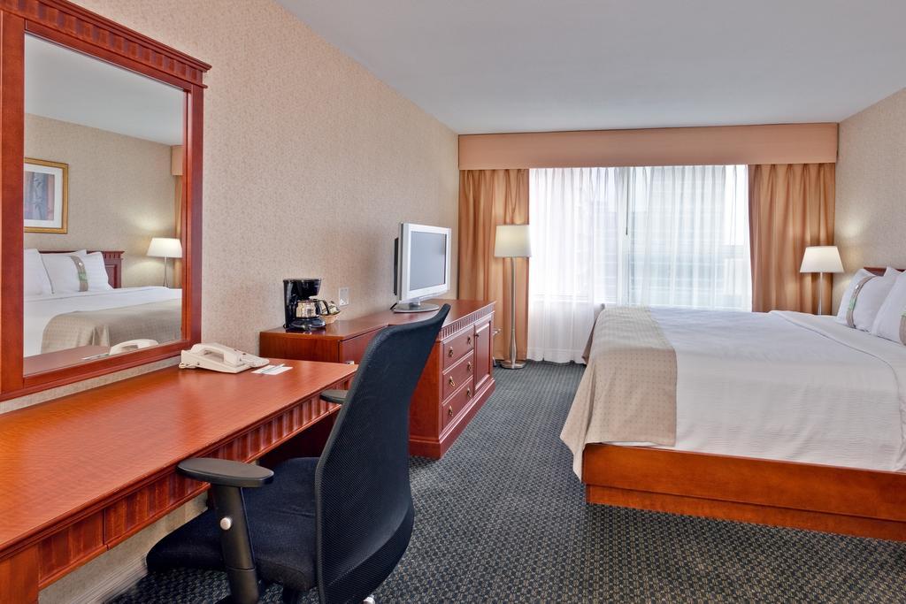 Holiday Inn Montreal Midtown חדר תמונה