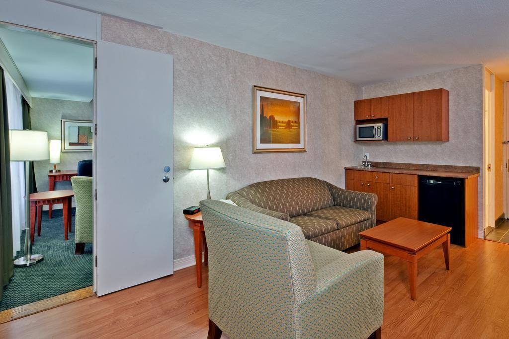 Holiday Inn Montreal Midtown חדר תמונה