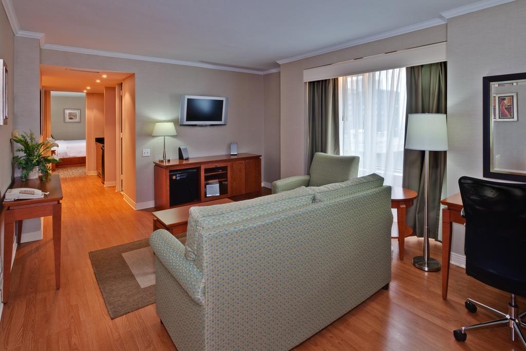 Holiday Inn Montreal Midtown חדר תמונה