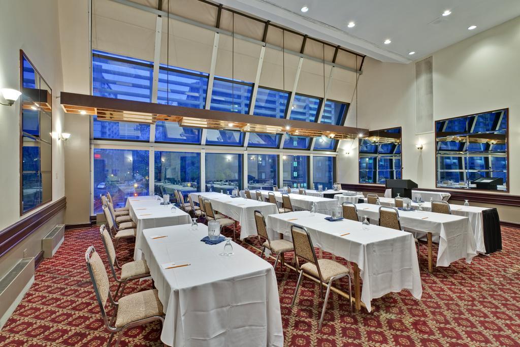 Holiday Inn Montreal Midtown מראה חיצוני תמונה