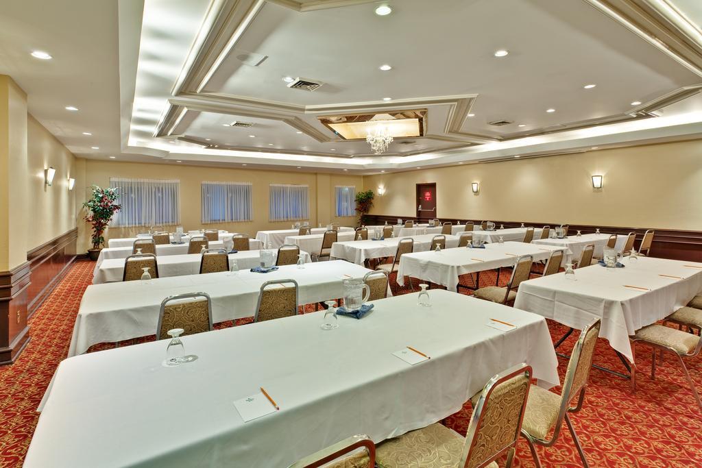 Holiday Inn Montreal Midtown מראה חיצוני תמונה
